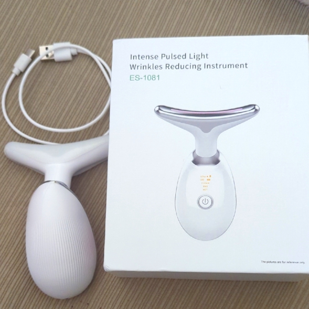 Intense Pulsed Light Wrinkle Reducing Instrument